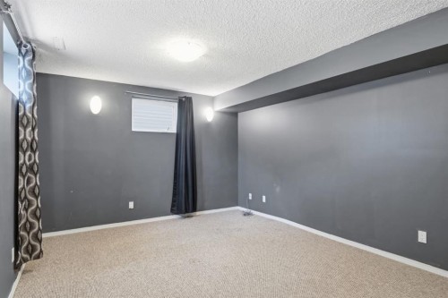 4525 Shannon Drive, Olds, AB - Indoor Photo Showing Other Room