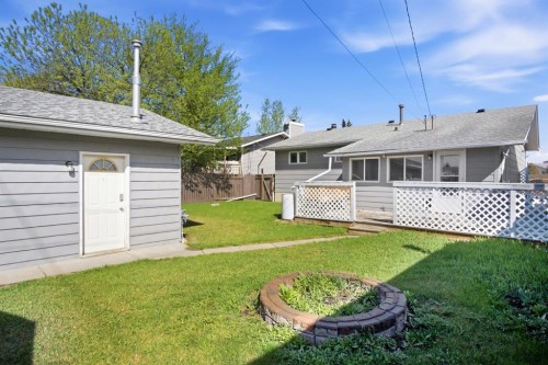 4525 Shannon Drive, Olds, AB - Outdoor With Deck Patio Veranda