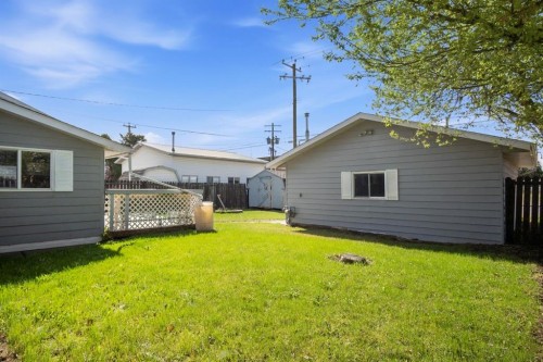 4525 Shannon Drive, Olds, AB - Outdoor