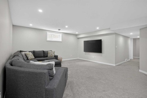 125 Cranleigh Park Se, Calgary, AB - Indoor Photo Showing Other Room