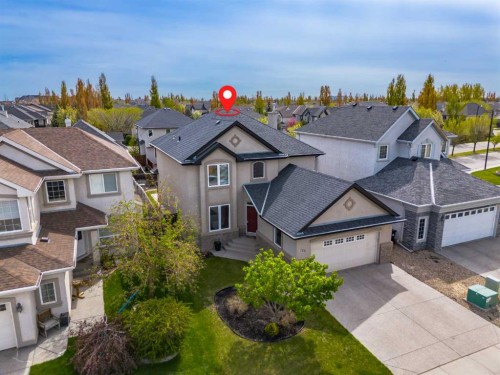125 Cranleigh Park Se, Calgary, AB - Outdoor With Facade