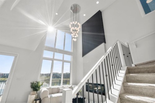 264 Mallard Grove Se, Calgary, AB - Indoor Photo Showing Other Room
