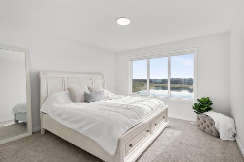 264 Mallard Grove Se, Calgary, AB - Indoor Photo Showing Bedroom