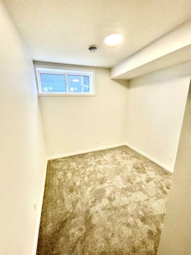 264 Mallard Grove Se, Calgary, AB - Indoor