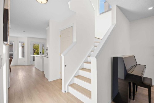 176 Arbour Grove Close Nw, Calgary, AB - Indoor Photo Showing Other Room