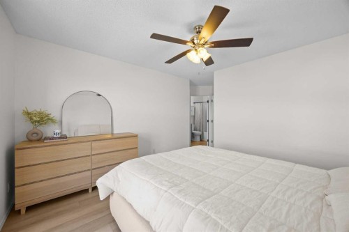 176 Arbour Grove Close Nw, Calgary, AB - Indoor Photo Showing Bedroom