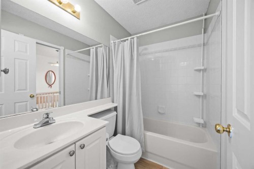 176 Arbour Grove Close Nw, Calgary, AB - Indoor Photo Showing Bathroom
