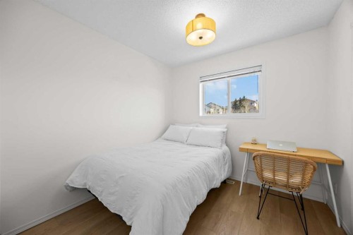 176 Arbour Grove Close Nw, Calgary, AB - Indoor Photo Showing Bedroom