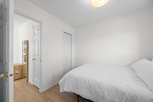 176 Arbour Grove Close Nw, Calgary, AB - Indoor Photo Showing Bedroom