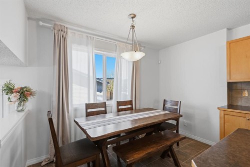 80 Prestwick Bay Se, Calgary, AB - Indoor Photo Showing Dining Room