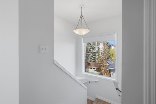80 Prestwick Bay Se, Calgary, AB - Indoor Photo Showing Other Room