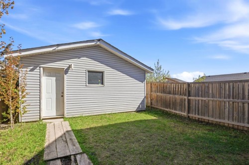 80 Prestwick Bay Se, Calgary, AB - Outdoor