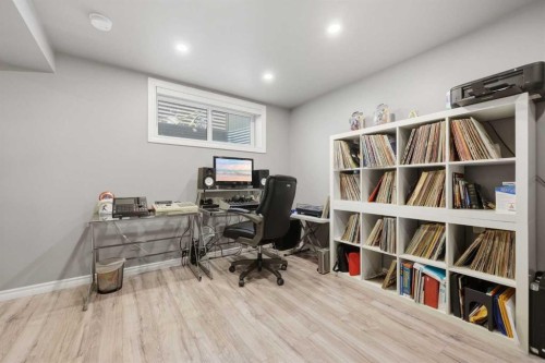 58 Kingfisher Crescent Se, Airdrie, AB - Indoor Photo Showing Office