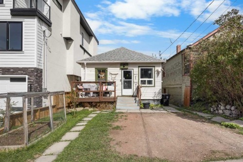 2520 16B Street Sw, Calgary, AB - Outdoor