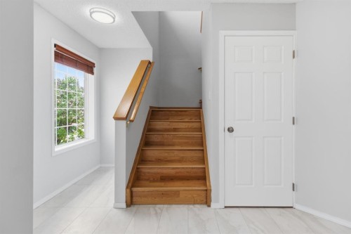 128 Valley Brook Circle Nw, Calgary, AB - Indoor Photo Showing Other Room