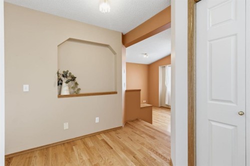 128 Valley Brook Circle Nw, Calgary, AB - Indoor Photo Showing Other Room