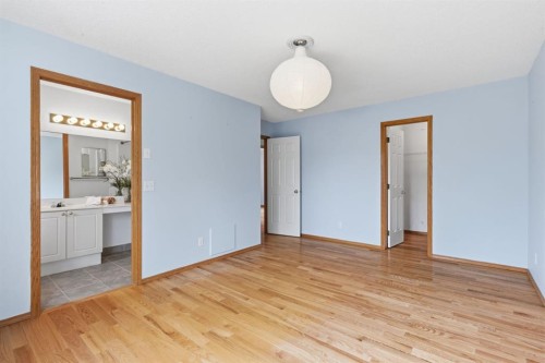 128 Valley Brook Circle Nw, Calgary, AB - Indoor Photo Showing Other Room