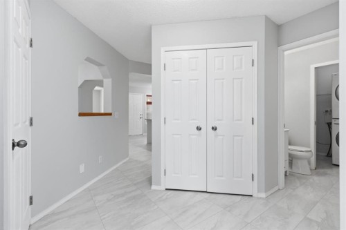 128 Valley Brook Circle Nw, Calgary, AB - Indoor