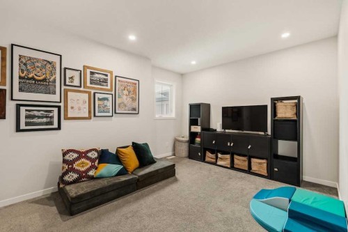 77 Magnolia Heath Se, Calgary, AB - Indoor