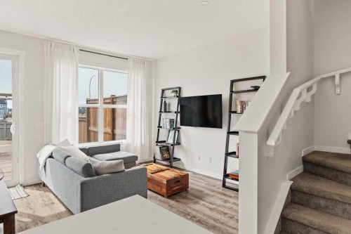 77 Magnolia Heath Se, Calgary, AB - Indoor