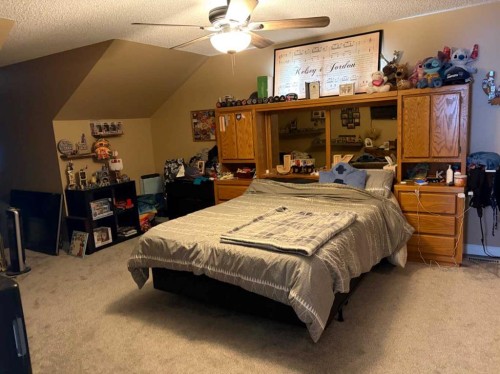 1065 East Chestermere Drive, Chestermere, AB - Indoor Photo Showing Bedroom