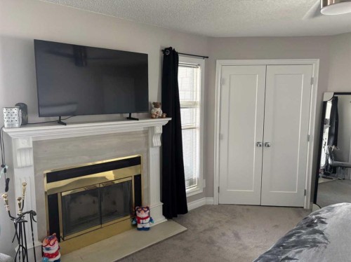 1065 East Chestermere Drive, Chestermere, AB - Indoor With Fireplace