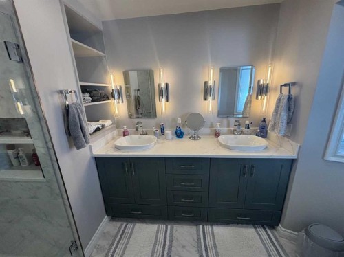 1065 East Chestermere Drive, Chestermere, AB - Indoor Photo Showing Bathroom