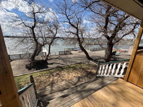 1065 East Chestermere Drive, Chestermere, AB - Outdoor