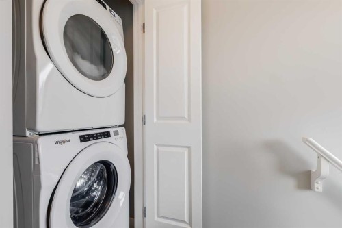 114 Hillcrest Close Sw, Airdrie, AB - Indoor Photo Showing Laundry Room
