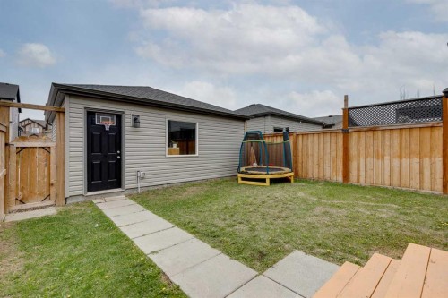 114 Hillcrest Close Sw, Airdrie, AB - Outdoor