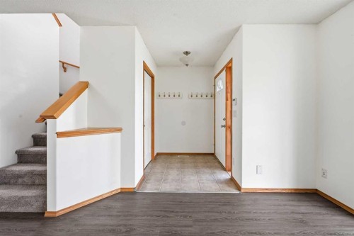 169 Cranberry Square Se, Calgary, AB - Indoor Photo Showing Other Room