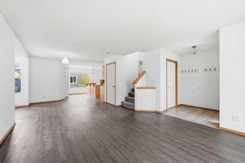 169 Cranberry Square Se, Calgary, AB - Indoor