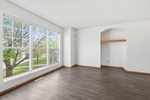 169 Cranberry Square Se, Calgary, AB - Indoor Photo Showing Other Room