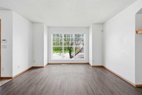 169 Cranberry Square Se, Calgary, AB - Indoor Photo Showing Other Room