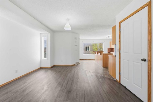 169 Cranberry Square Se, Calgary, AB - Indoor Photo Showing Other Room