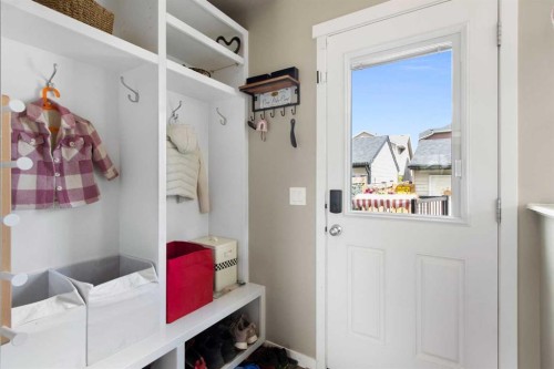 7 Masters Square Se, Calgary, AB - Indoor