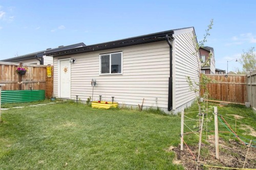 7 Masters Square Se, Calgary, AB - Outdoor
