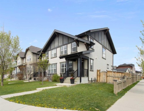7 Masters Square Se, Calgary, AB - Outdoor
