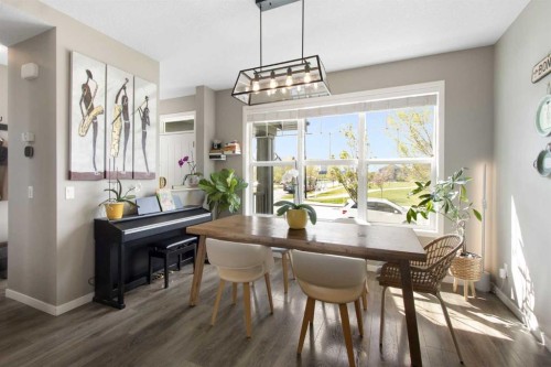 7 Masters Square Se, Calgary, AB - Indoor Photo Showing Dining Room