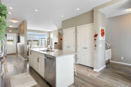7 Masters Square Se, Calgary, AB - Indoor Photo Showing Kitchen