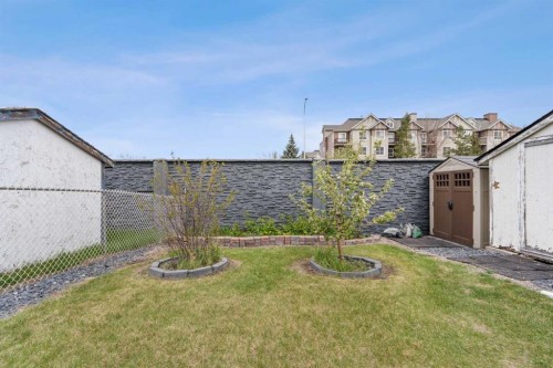 254 Erin Woods Circle Se, Calgary, AB - Outdoor