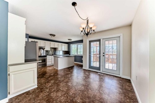 26 Green Meadow Drive, Strathmore, AB - Indoor Photo Showing Kitchen