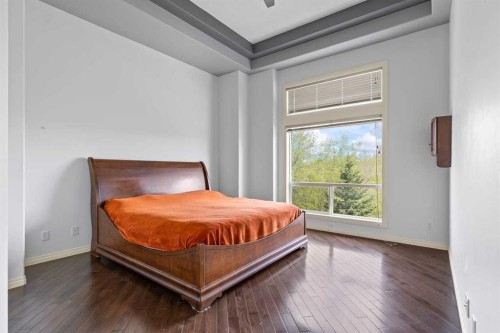 72 Strathlea Place Sw, Calgary, AB - Indoor Photo Showing Bedroom