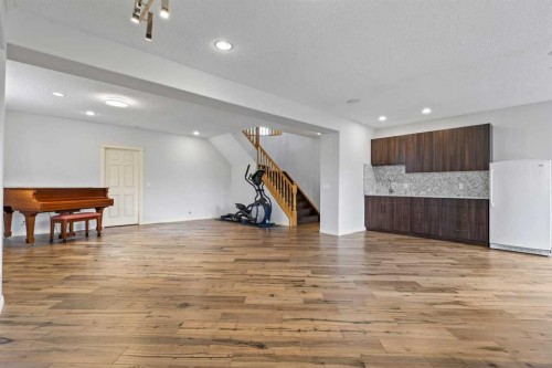 72 Strathlea Place Sw, Calgary, AB - Indoor