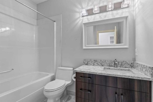 72 Strathlea Place Sw, Calgary, AB - Indoor Photo Showing Bathroom