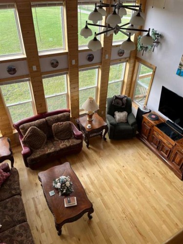 22037 Range Road 280, Cardston, AB - Indoor