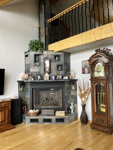 22037 Range Road 280, Cardston, AB - Indoor