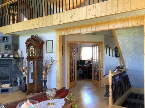 22037 Range Road 280, Cardston, AB - Indoor