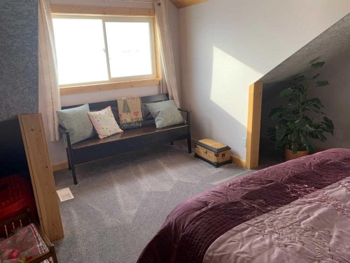 22037 Range Road 280, Cardston, AB - Indoor Photo Showing Bedroom