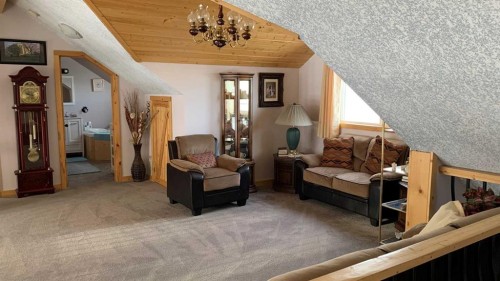 22037 Range Road 280, Cardston, AB - Indoor